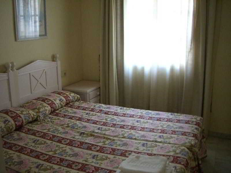 Apartamentos Pueblo Quinta Беналмадена Екстериор снимка
